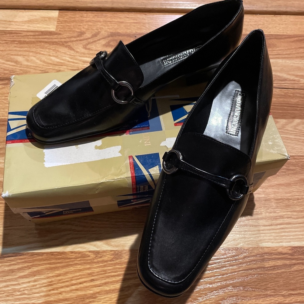 Women size 7M Slides Career Loafers Shoes New in Box- - Picture 1 of 3